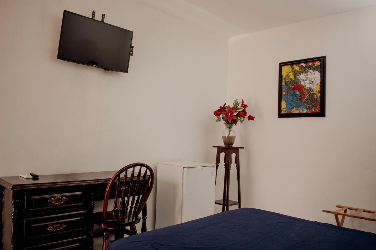 Suites Cervantes Τσιχουάχουα Εξωτερικό φωτογραφία